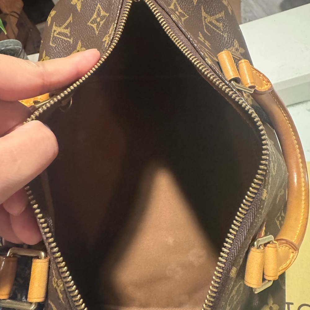Louis Vuitton Monogram Speedy 30 - Picture 12 of 16